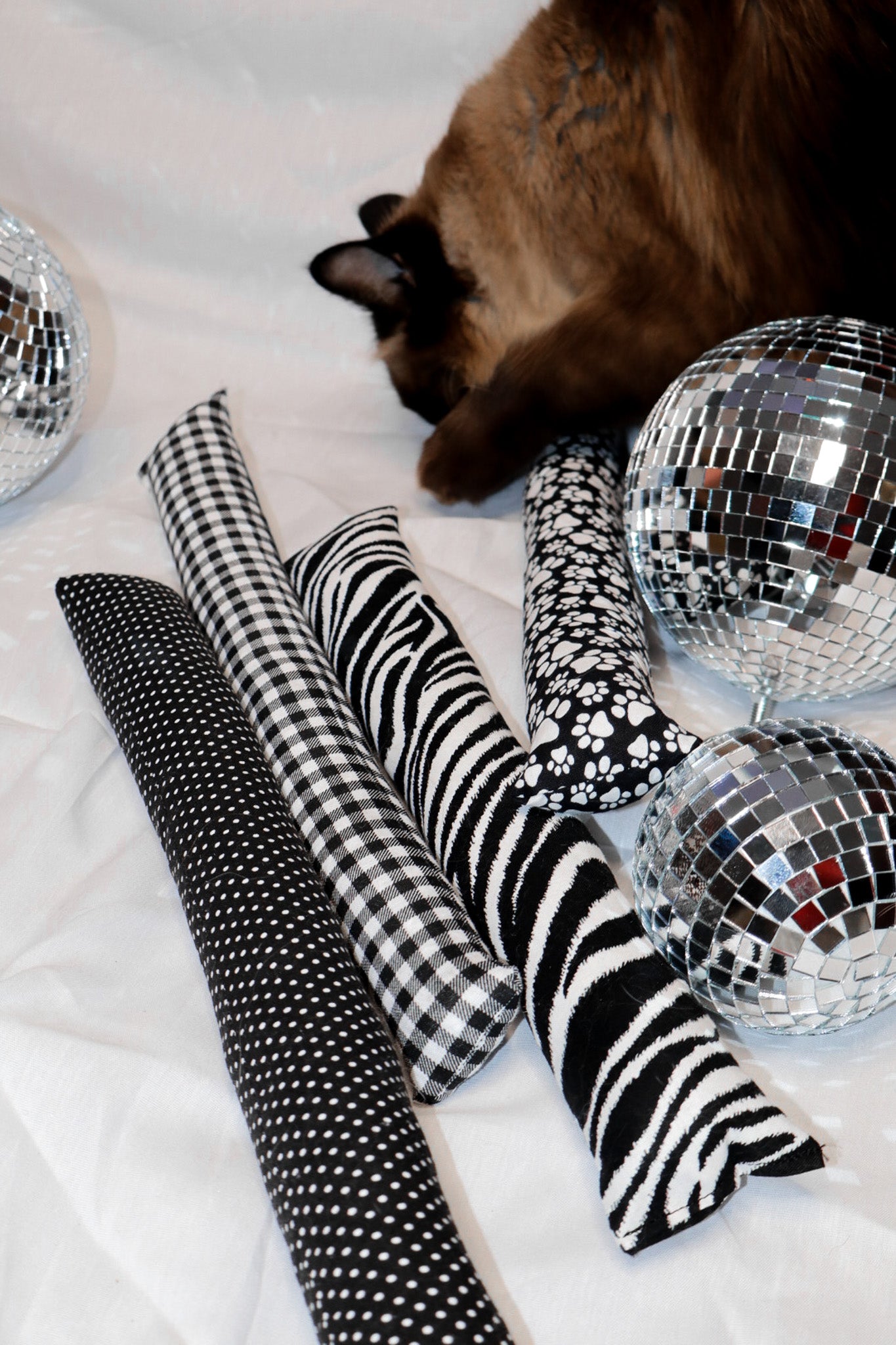 Purrfectly Classic 🖤🐾✨ Kitty Kick Stick Trio